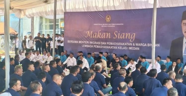 Makan Bareng Napi, Menteri Agus Sampaikan Pesan Keras di Lapas Medan
