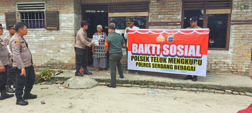 Polres Sergai Salurkan Bantuan untuk Korban Angin Puting Beliung di Telukmengkudu