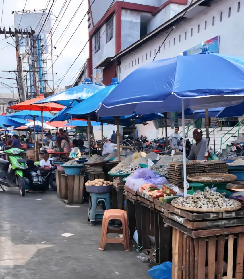 Pedagang Pasar Akik Minta Pembangunan Pembatas dan Penertiban PKL di Jalan AR Hakim