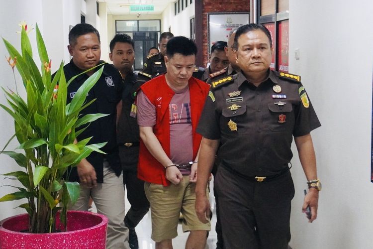 Batal Bebas, WN China Pencuri 774 Kg Emas Dieksekusi ke Lapas Pontianak