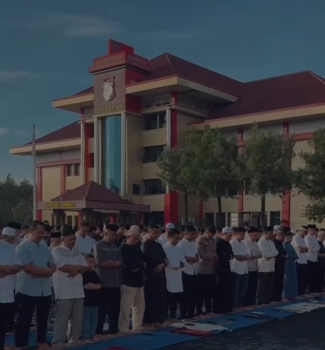 Rayakan Idul Adha, Polda Sumut Gelar Salat Bersama dan Sembelih 27 Sapi Kurban