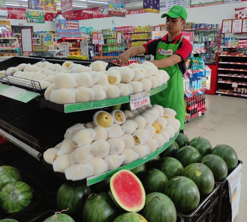 Alfamidi Pastikan Distribusi Buah ke Pulau Nias Miliki Legalitas dan Aman Dikonsumsi