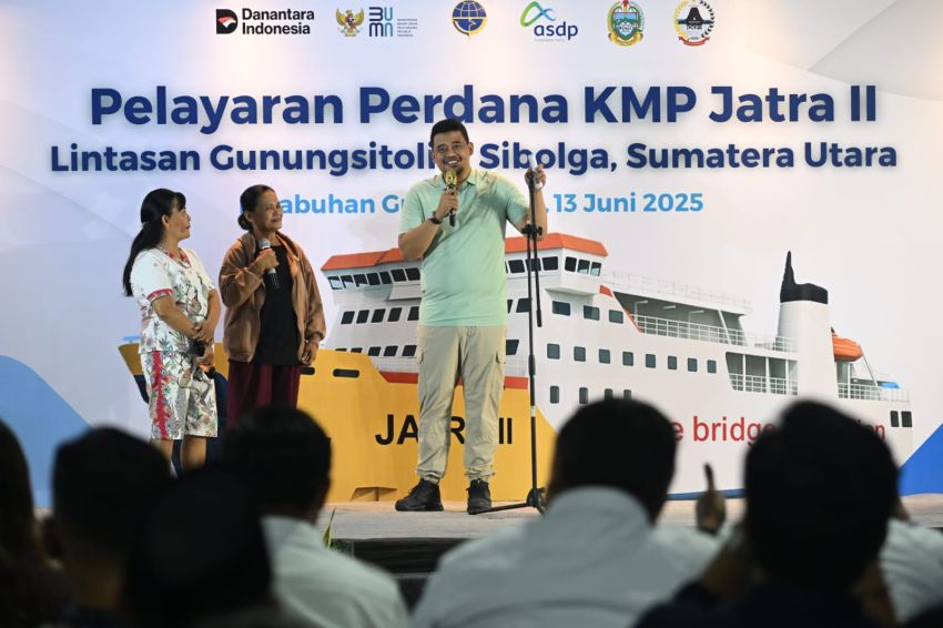 Bobby Nasution Lepas Pelayaran Perdana KMP Jatra II Gunungsitoli-Sibolga