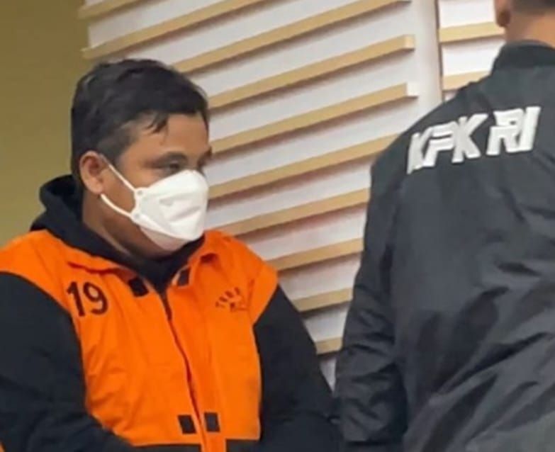 Topan Ginting Ditetapkan Sebagai Tersangka, Papan Bunga Sindir Kadis PUPR Sumut Bermunculan