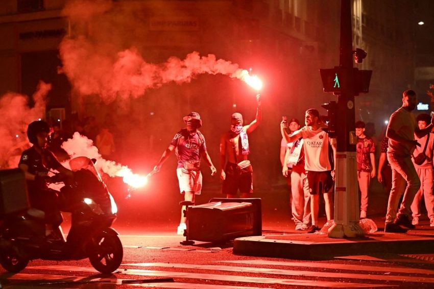 PSG Juara Liga Champions Dinodai Bentrok Suporter, 2 Tewas 559 Ditangkap