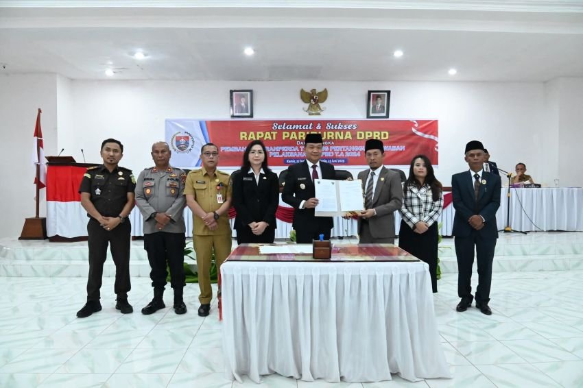 Bupati dan DPRD Humbahas Tandatangani Keputusan Bersama Tentang Ranperda Pertanggungjawaban APBD TA 2024