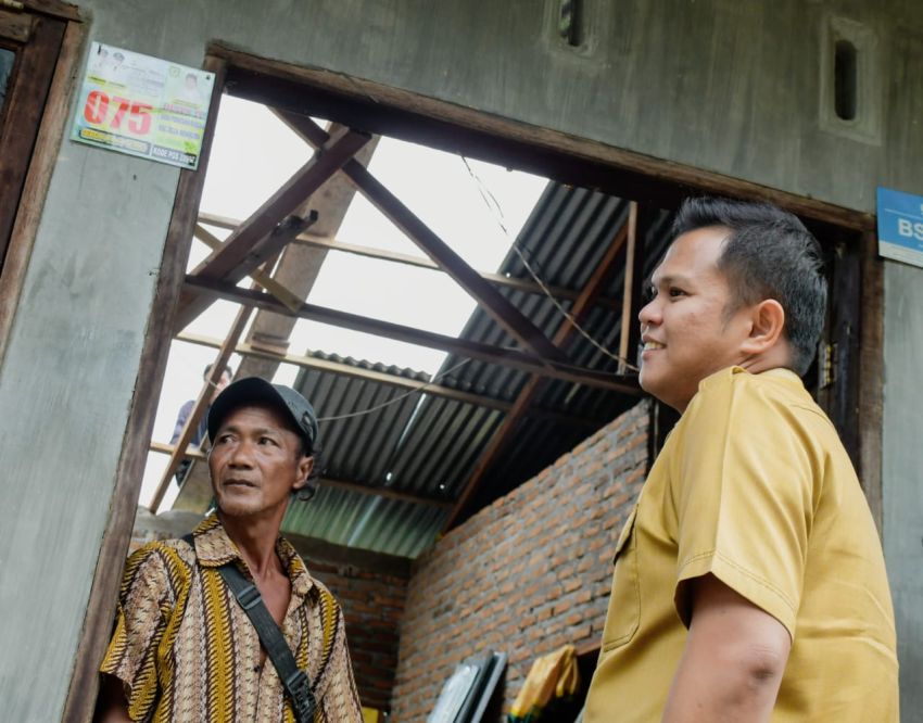 Wabup Sergai Tinjau dan Salurkan Bantuan untuk Korban Angin Puting Beliung