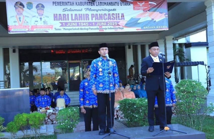 Anggota DPRD Labura H Rori Bacakan Teks Pancasila