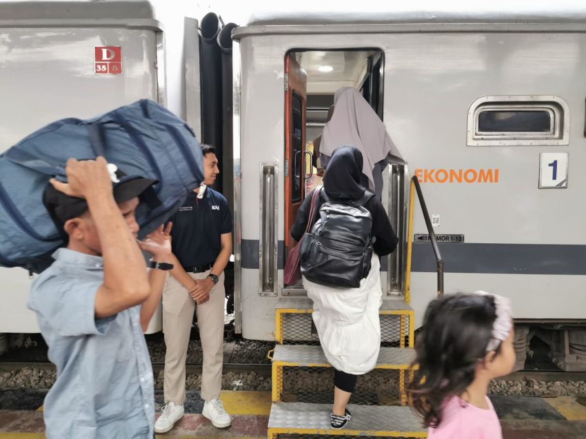 Hari Pertama Libur Panjang Idul Adha, 3.604 Penumpang Berangkat dari Stasiun Medan