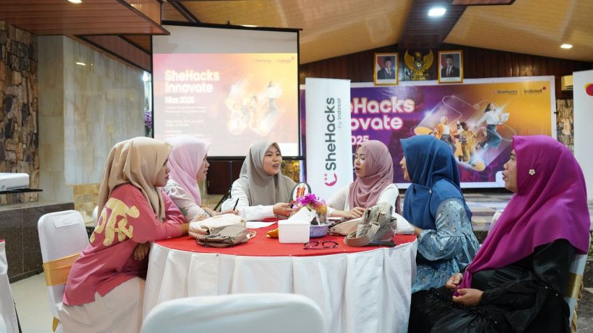Indosat Dorong Technopreneur Perempuan Nias Lewat SheHacks 2025