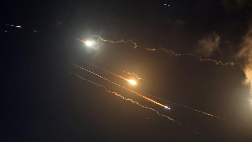 Hujan Rudal Iran Lumpuhkan Israel, Kota-Kota Dilanda Kegelapan