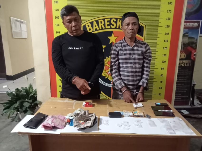 Polsek Barteng Tangkap Dua Pengedar Sabu di Sipagabu
