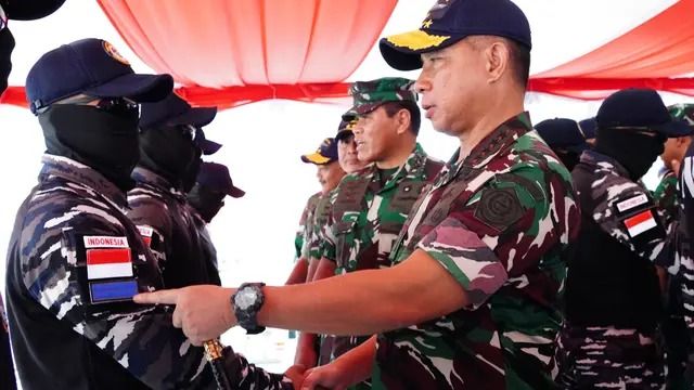 Prajurit TNI AL Mendapat Kenaikan Pangkat Luar Biasa Usai Gagalkan Penyelundupan 2 Ton Narkoba