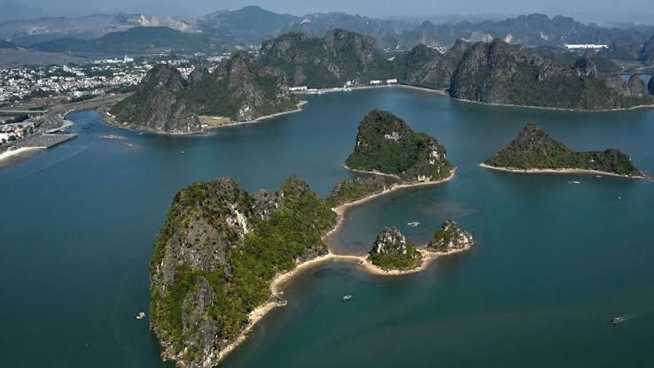 Kapal Turis Terbalik di Ha Long Bay Vietnam, 37 Orang Tewas