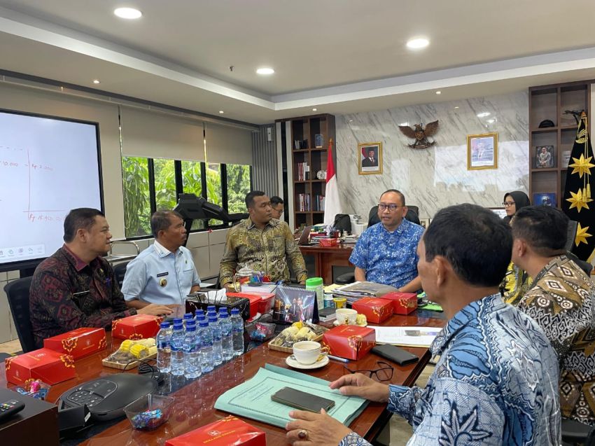 Sekjen Kemensos Apresiasi Keseriusan Bupati Toba Dirikan Sekolah Rakyat