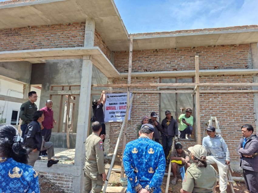 Izin Belum Lengkap, Puluhan Bangunan Gedung di Karo Disegel