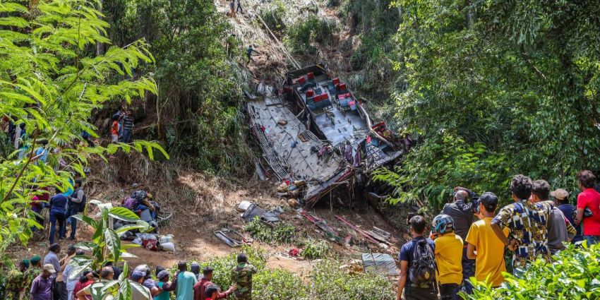 Ziarah Suci Berakhir Tragis, 18 Tewas dalam Ledakan Bus Peziarah di India