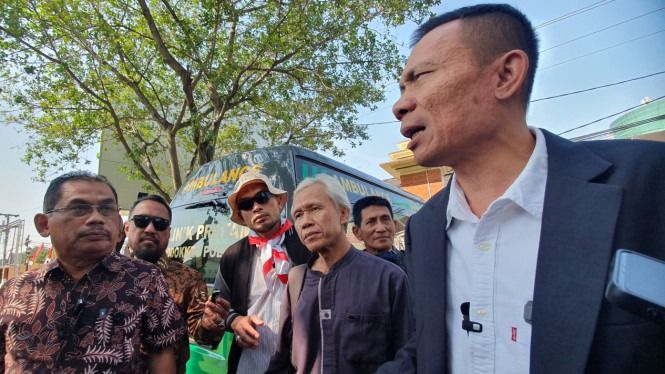 Jokowi Kembali Dilaporkan Rismon Sianipar atas Dugaan Skripsi Palsu