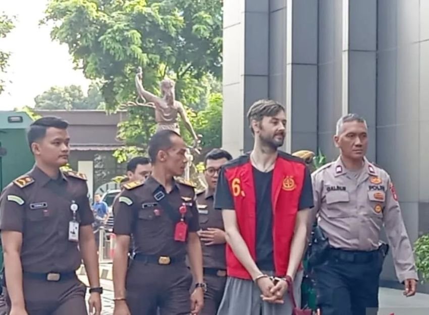 Kejari Jaksel Ekstradisi WN Rusia Buron Interpol, Sempat Ditahan Polda Metro