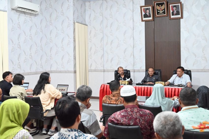 Wakil Bupati Tapteng Pimpin Rapat Hari Jadi Pemkab Ke-80