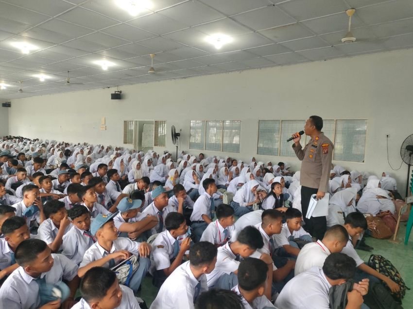 Wakapolsek Medan Tembung Sosialisasikan Ops Patuh Toba 2025 di SMKN 1 Percut