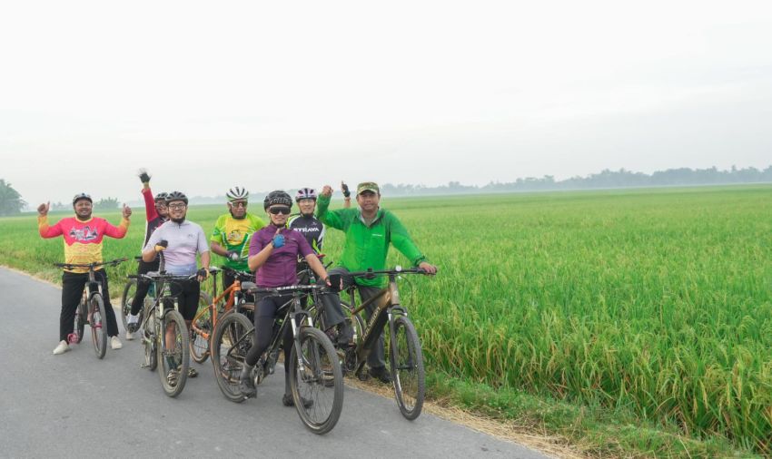 Bersepeda Cek Pertanian Padi, Darma Wijaya Inginkan di Sergai Dapat 6-7 Kali Musim Panen dalam 2 Tahun