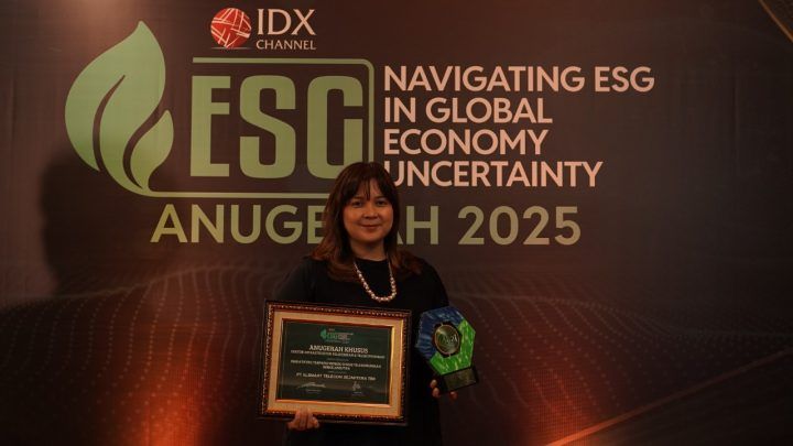 Inovasi dan Kreativitas Artificial Intelligence XLSmart Raih 3 Penghargaan di IDX Channel Anugerah ESG 2025