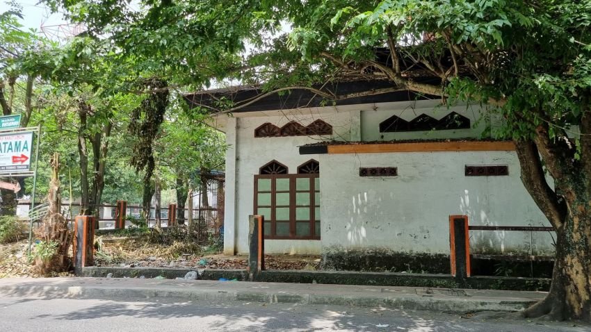 Ditelantarkan, Pagar Besi Balai Kartini Aset Pemko Tebintinggi Berhilangan