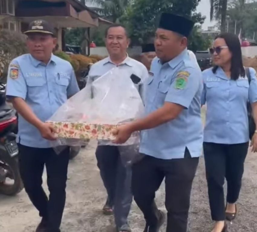 HUT ke-79 Bhayangkara, Camat Kualuh Selatan dan Rombongan Datangi Mapolsek Kualuh Hulu
