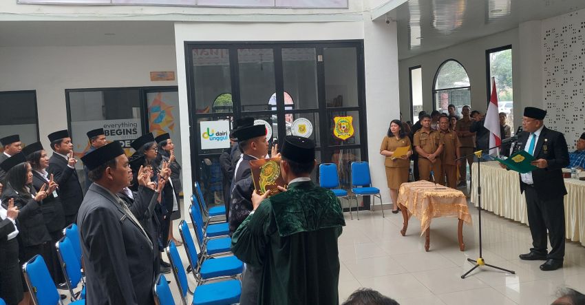 Bupati Dairi Lantik Pejabat Eselon III dan Pejabat Pengawas