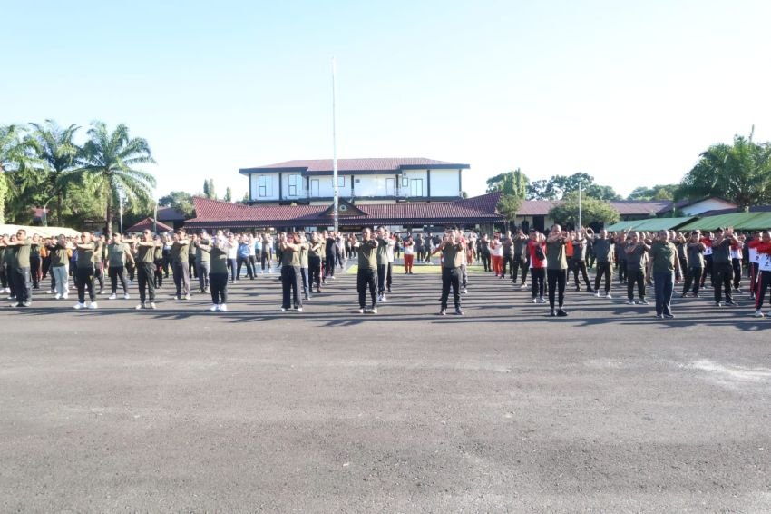 Perkuat Sinergitas, Kapolres Simalungun Olahraga Bersama Jajaran Korem 022/PT
