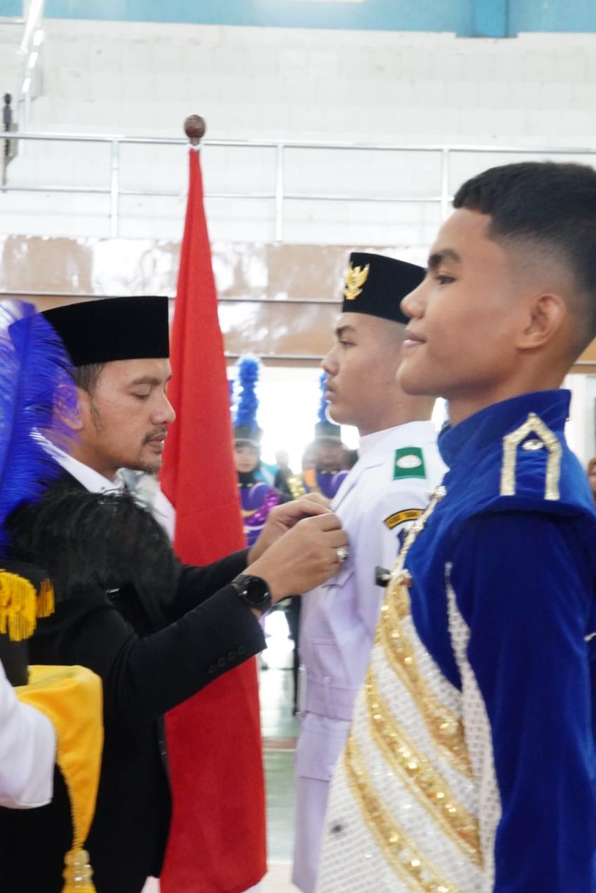 Wali Kota Tebingtinggi Kukuhkan Petugas Paskibraka dan Korps Musik Periode 2025-2026