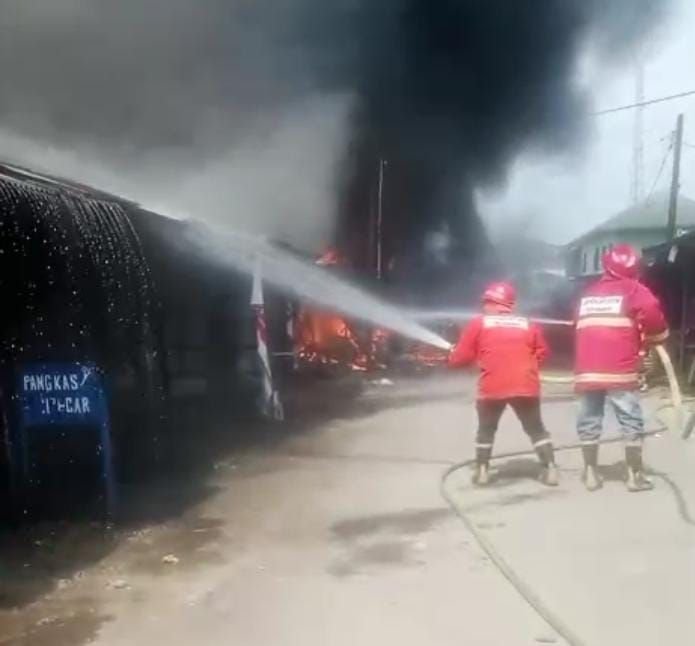 Pasar Baru Serbelawan Terbakar