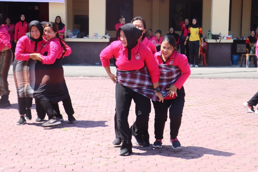 Sambut HKGB Ke-73, Bhayangkari Tanjungbalai Gelar Berbagai Perlombaan