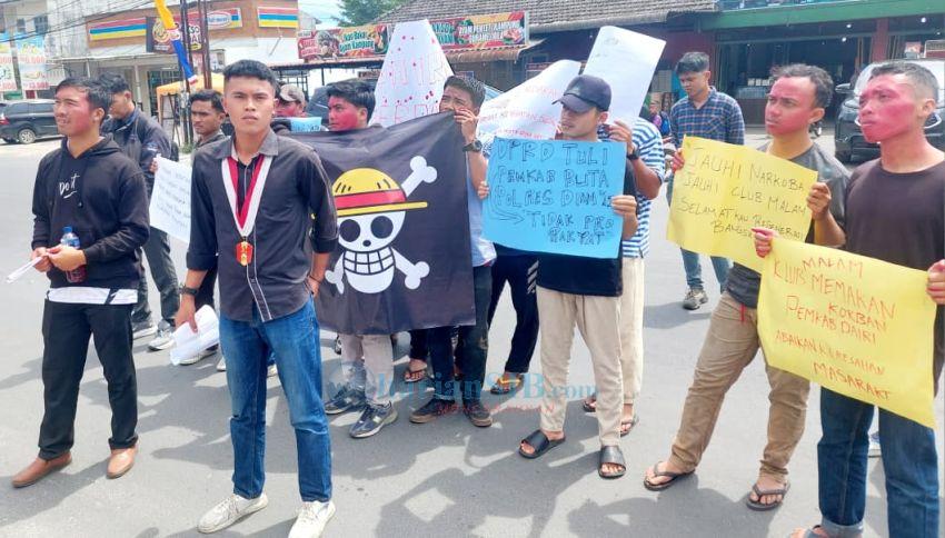 Mahasiswa dan Pemuda Unjuk Rasa Minta Hiburan Malam Ditutup dan Berantas Peredaran Ekstasi di Dairi