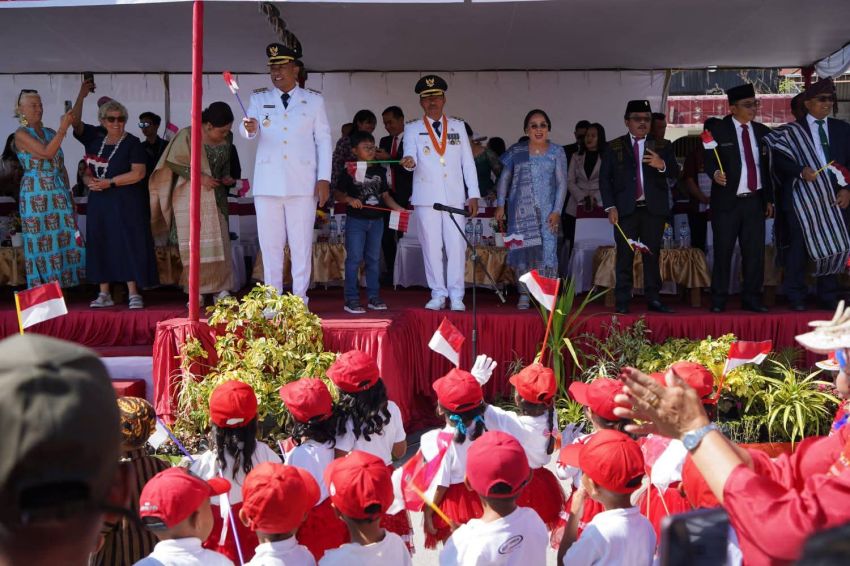 Anak-anak PAUD dan TK Jadi Pusat Perhatian Defile HUT ke-80 RI di Balige