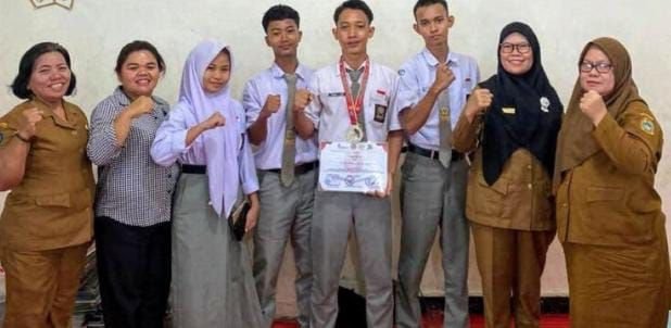 2 Siswa SMAN 2 Bandar Raih Medali Perak dan Perunggu di Kejuaraan Pencak Silat Internasional Open Championship