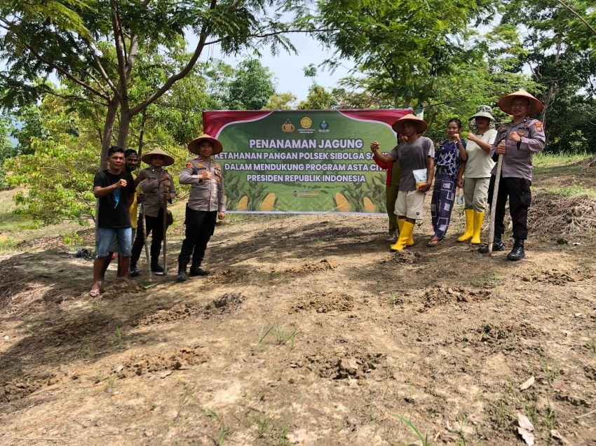 Polsek Sambas Tanam Jagung Dukung Program Asta Cita