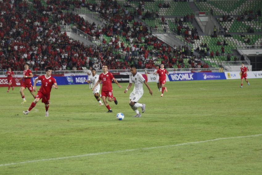 Fokus Hilang di Menit Akhir, Nova Arianto Puas dengan Performa Timnas Indonesia U-17