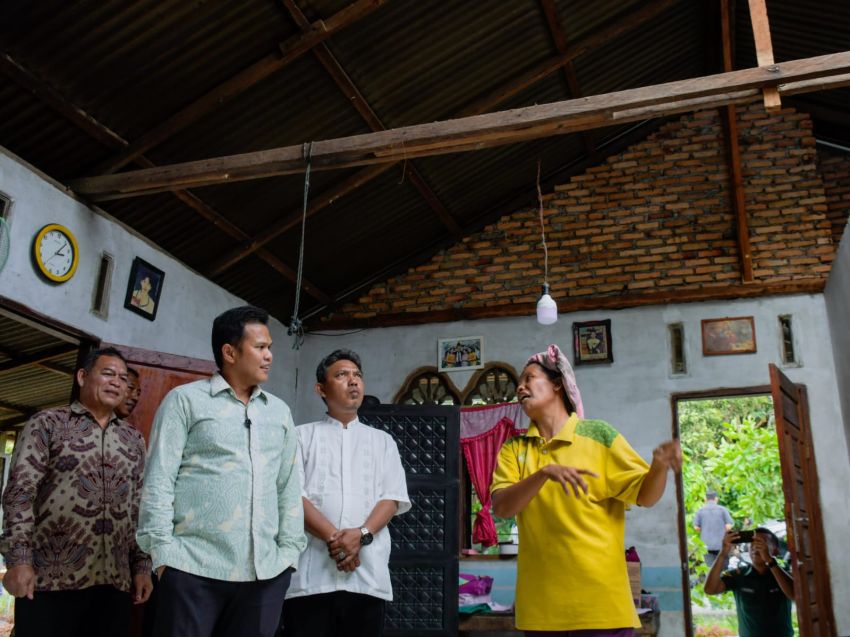 153 Rumah Warga di 3 Kecamatan Terdampak Angin Puting Beliung, Pemkab Sergai Serahkan Bantuan