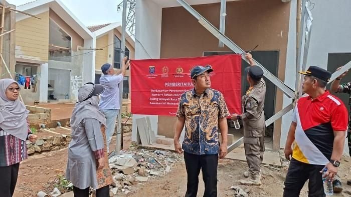 Baru Pindah 6 Bulan, Pembeli Kaget Perumahan di Depok Disegel Pemkot