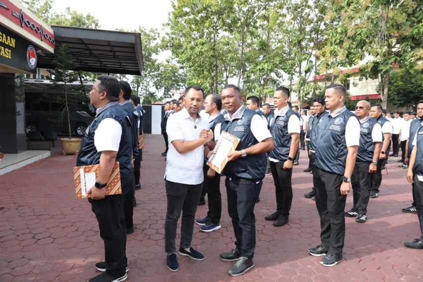 Kapolda Sumut Beri Penghargaan kepada 36 Personel Ditresnarkoba Berprestasi