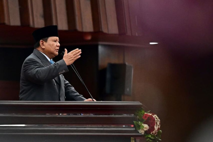 Pidato Prabowo di MPR: Gugurkan Tradisi Baju Adat, Diacungi 2 Jempol Jokowi