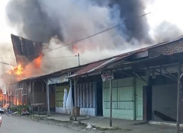 Pasca Kebakaran Pasar Baru Serbelawan, Pemkab Simalungun Segera Kirim Bantuan