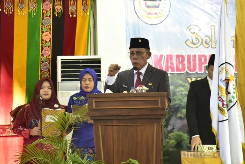 Paripurna HUT ke-80 Tapteng, Bupati Singgung Utang PEN dan Minimnya PAD