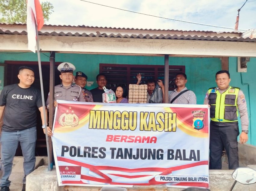 Minggu Kasih, Polsek TBU Beri Bantuan Warga Kurang Mampu