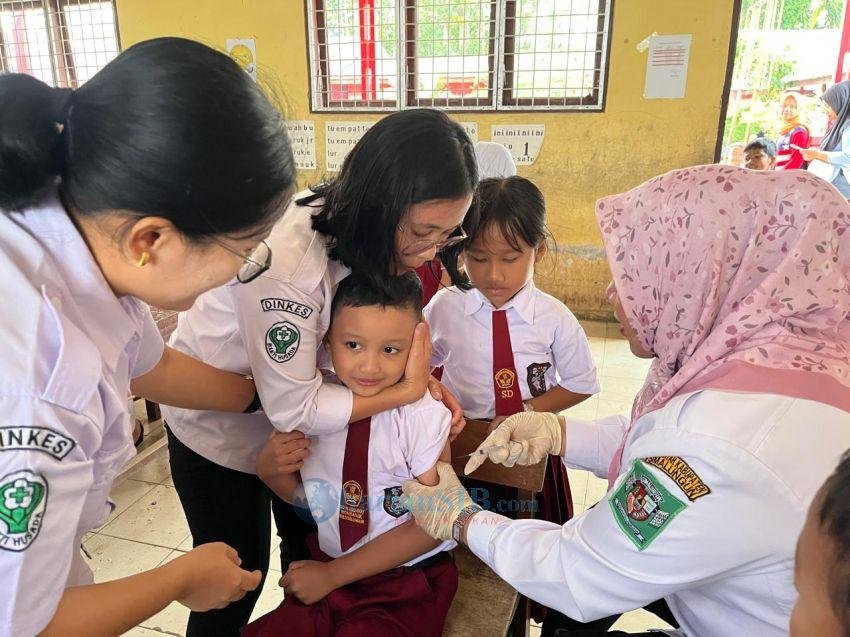 Puskesmas Sarimatondang Laksanakan BIAS di Tiga Sekolah Dasar Negeri Sarimatondang