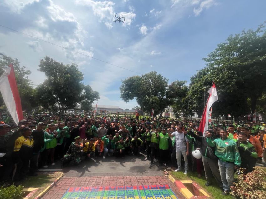 Sat Brimob Polda Sumut dan Ojol Gelar Doa Bersama