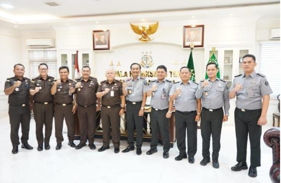 Kakanwil Kemenkum Sumut Audiensi ke Kajati Sumut