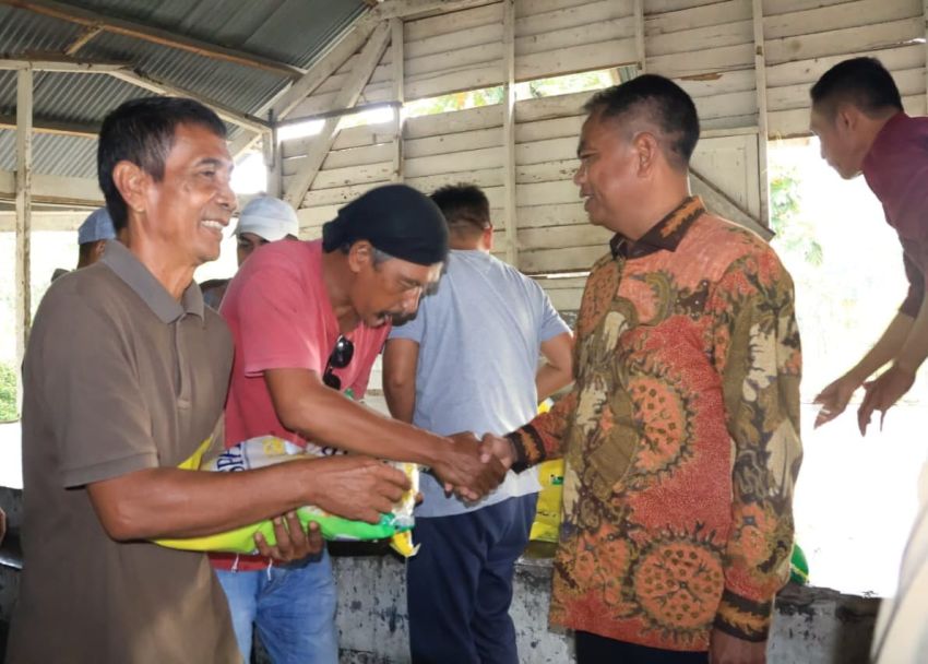 Salurkan Bantuan Beras untuk Pengemudi Ojek dan Betor, Bupati Sergai Ajak Masyarakat Jaga Kondusivitas